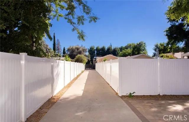 23037 Canzonet, Woodland Hills Ca 91367 | Detached 18