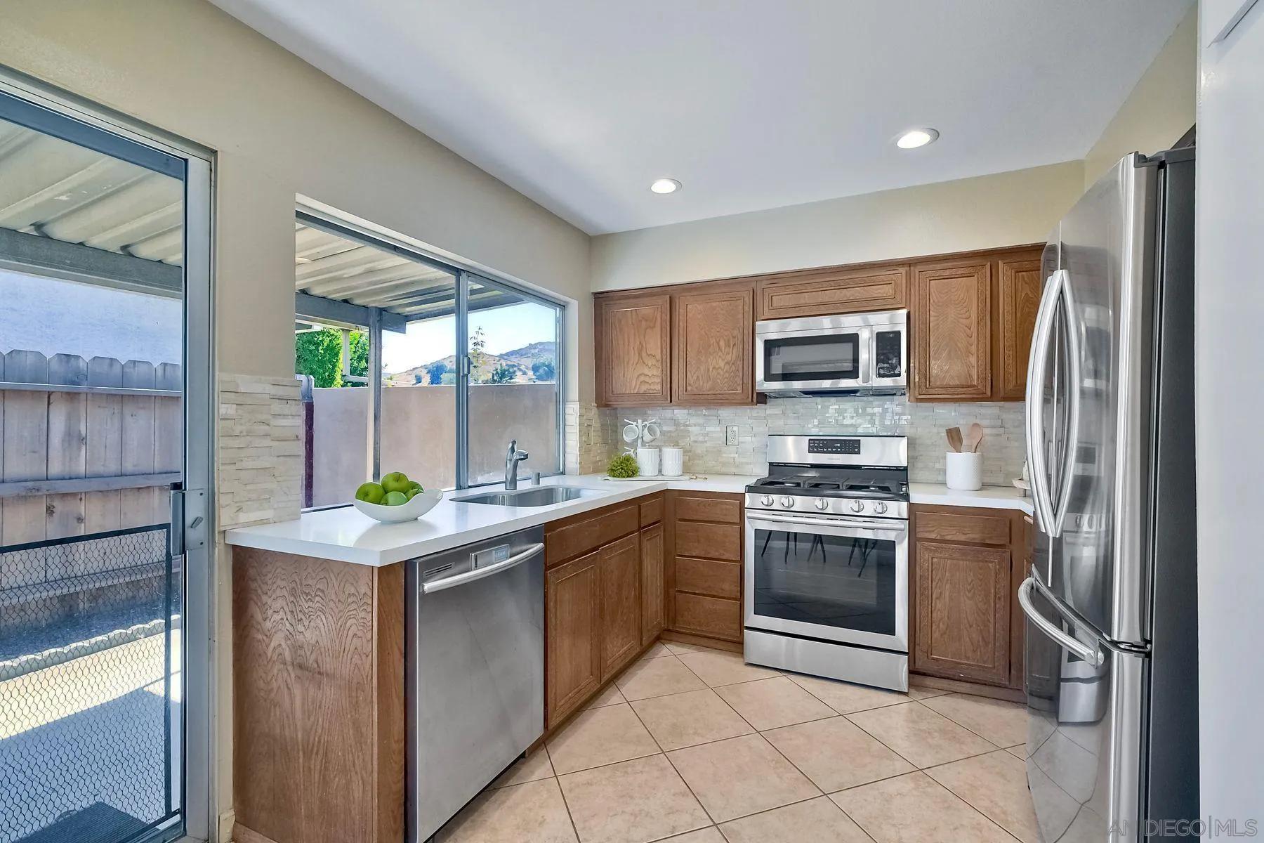 14534 Scarboro St, Poway Ca 92064 | Detached 3