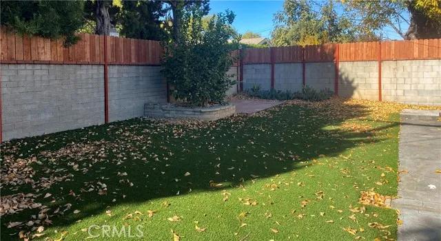 6925 Zelzah Avenue, Reseda Ca 91335 | Detached 18