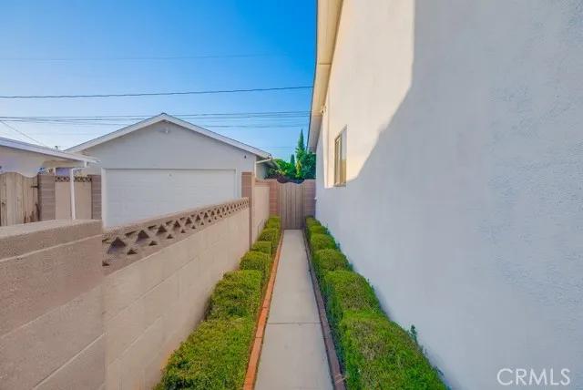 10135 Nichols Street, Bellflower Ca 90706 | Detached 50