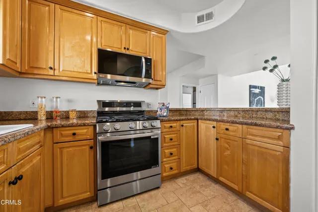 4400 Cartwright Avenue # 301, North Hollywood Ca 91602 | All Other Attached 6