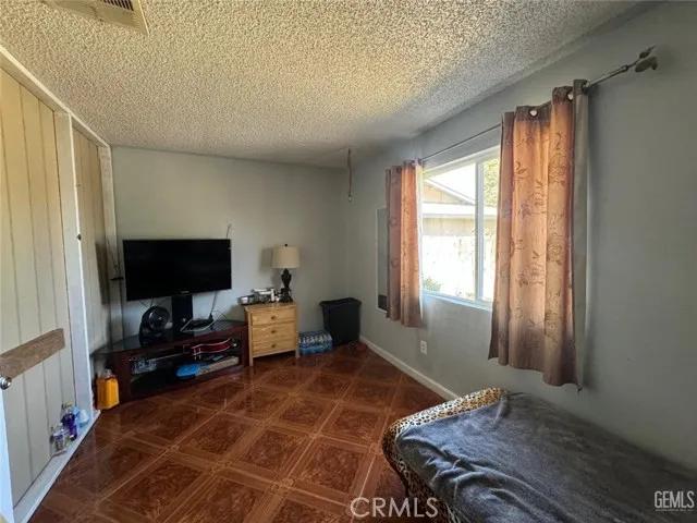 7505 Lynett Court, Lamont Ca 93241 | All Other Attached 6