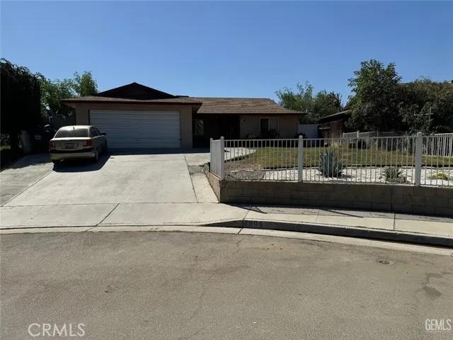 7505 Lynett Court, Lamont Ca 93241 | All Other Attached 0