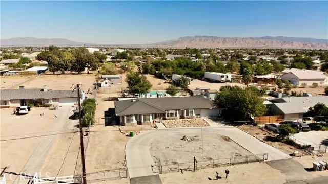 10977 Pinon Avenue, Hesperia Ca 92345 | Detached 49