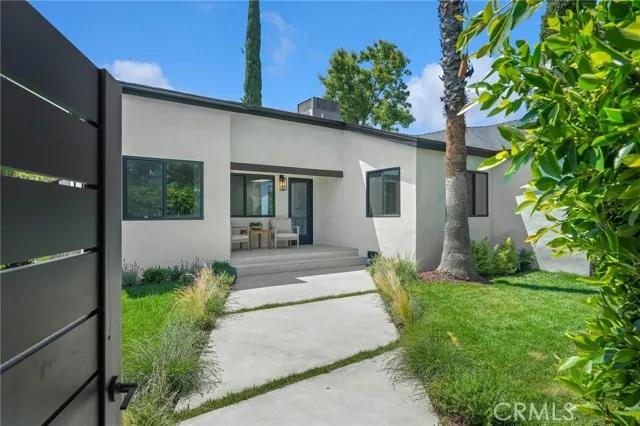 5703 Crebs Avenue, Tarzana Ca 91356 | Detached 2