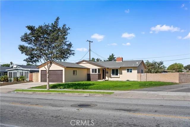 1919 E South Street, Anaheim Ca 92805 | Detached 31