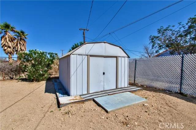 72162 Sullivan Road, Twentynine Palms Ca 92277 | Detached 24