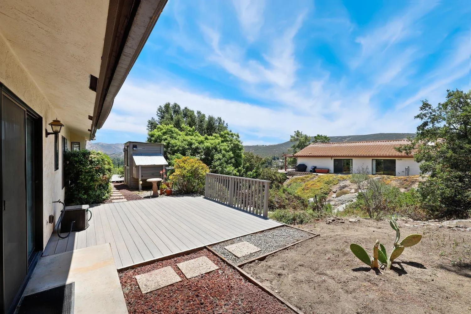 15554 Vista Vicente Drive, Ramona Ca 92065 | Detached 39