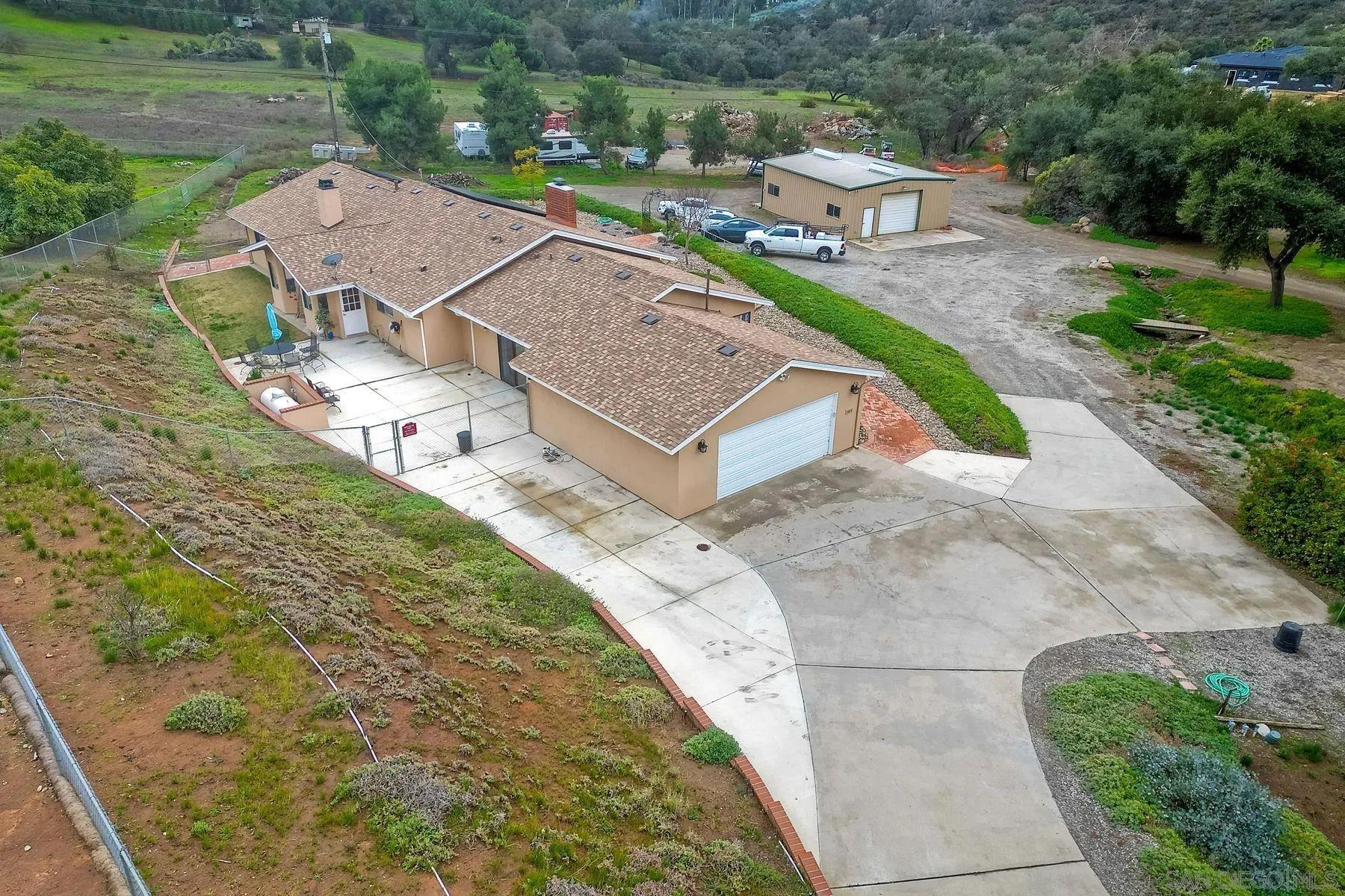 10151 Via Marmol, Escondido Ca 92026 | Detached 44