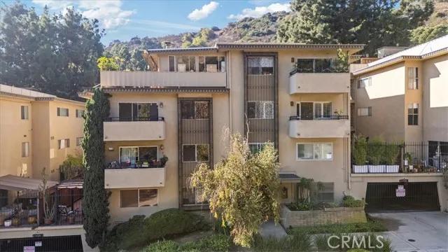 6736 Hillpark Drive # 102, Los Angeles Ca 90068 | Detached 3