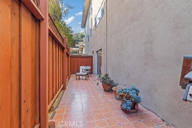 6736 Hillpark Drive # 102, Los Angeles Ca 90068 | Detached 28