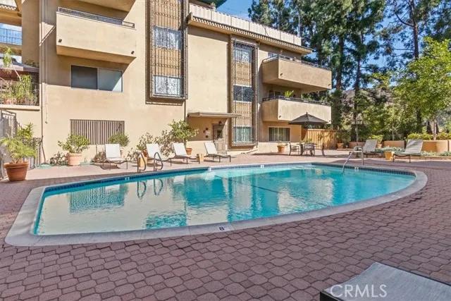 6736 Hillpark Drive # 102, Los Angeles Ca 90068 | Detached 31