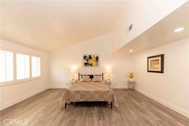 7501 Linley Lane, Canoga Park Ca 91304 | Detached 18