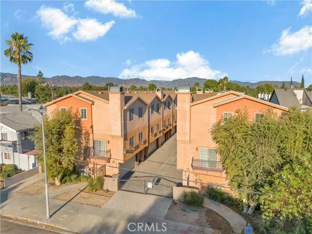 9650 Sepulveda Boulevard # 12, North Hills Ca 91343 | Townhouse 22