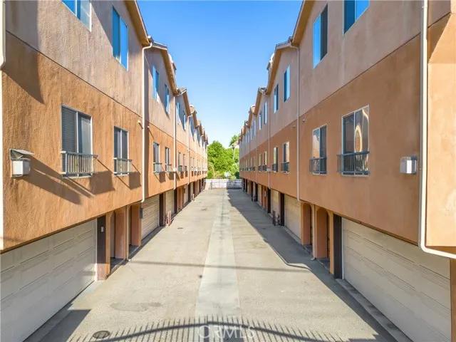 9650 Sepulveda Boulevard # 12, North Hills Ca 91343 | Townhouse 21