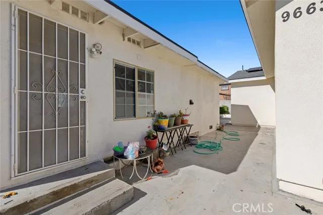 9661 Ball Road, Anaheim Ca 92804 | Detached 14