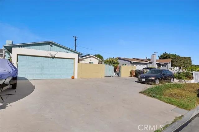 9661 Ball Road, Anaheim Ca 92804 | Detached 2