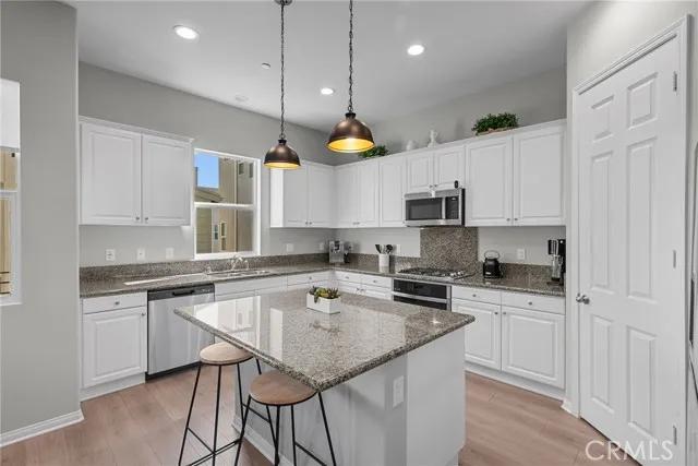 27422 Pioneer Court, Stevenson Ranch Ca 91381 | Detached 18