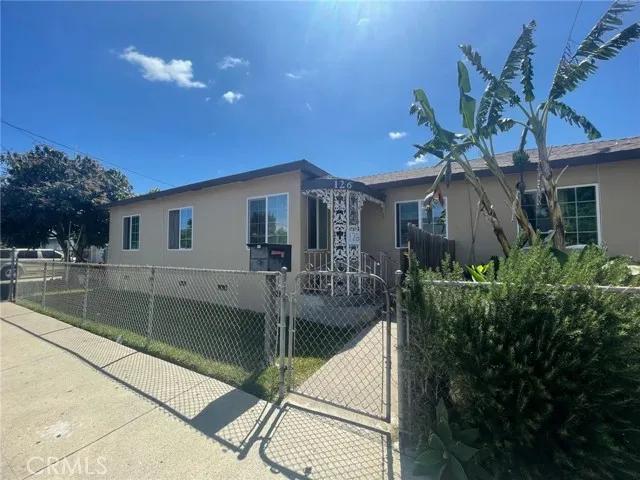 126 E Berkeley Street, Santa Ana Ca 92707 | Multi Family 4