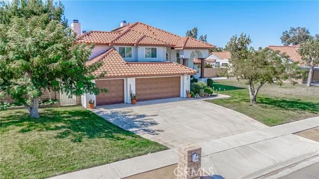 12310 Iroquois Road, Apple Valley Ca 92308 | Detached 4