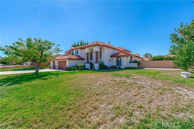 12310 Iroquois Road, Apple Valley Ca 92308 | Detached 5