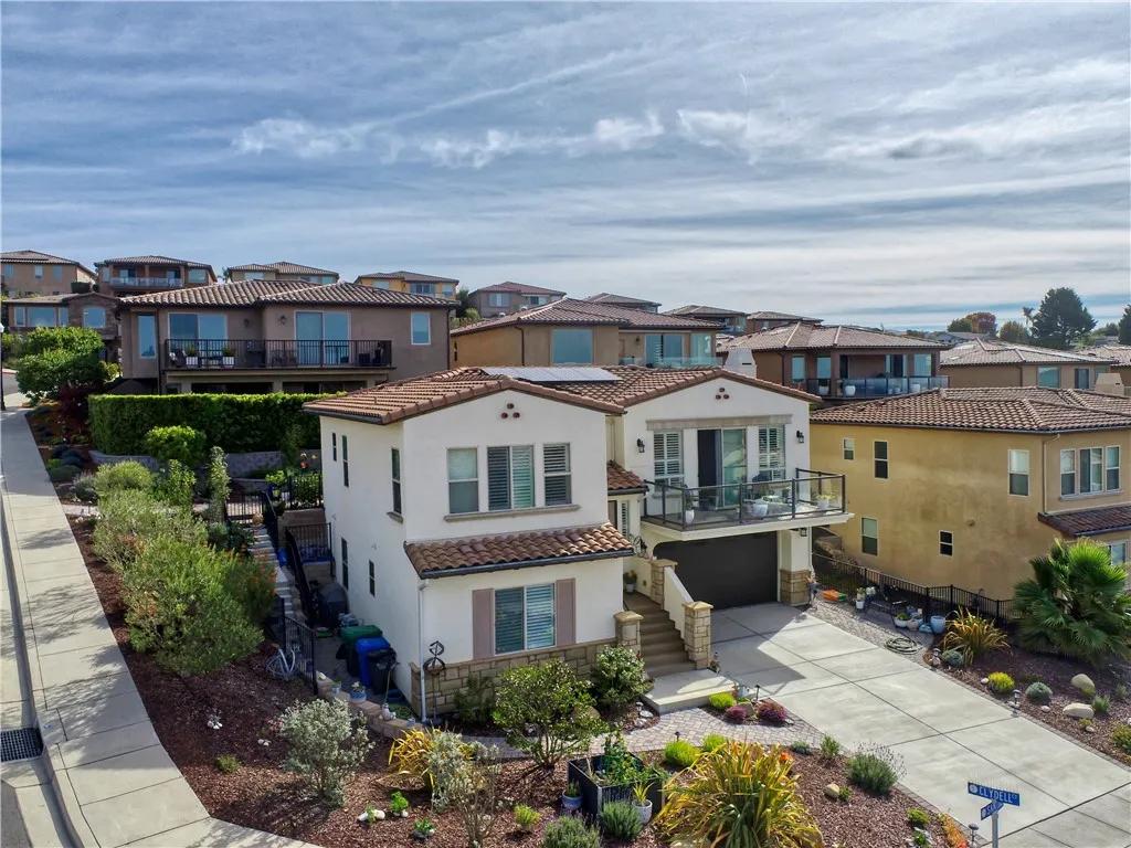 215 Santos Way, Pismo Beach Ca 93449 | Detached 56