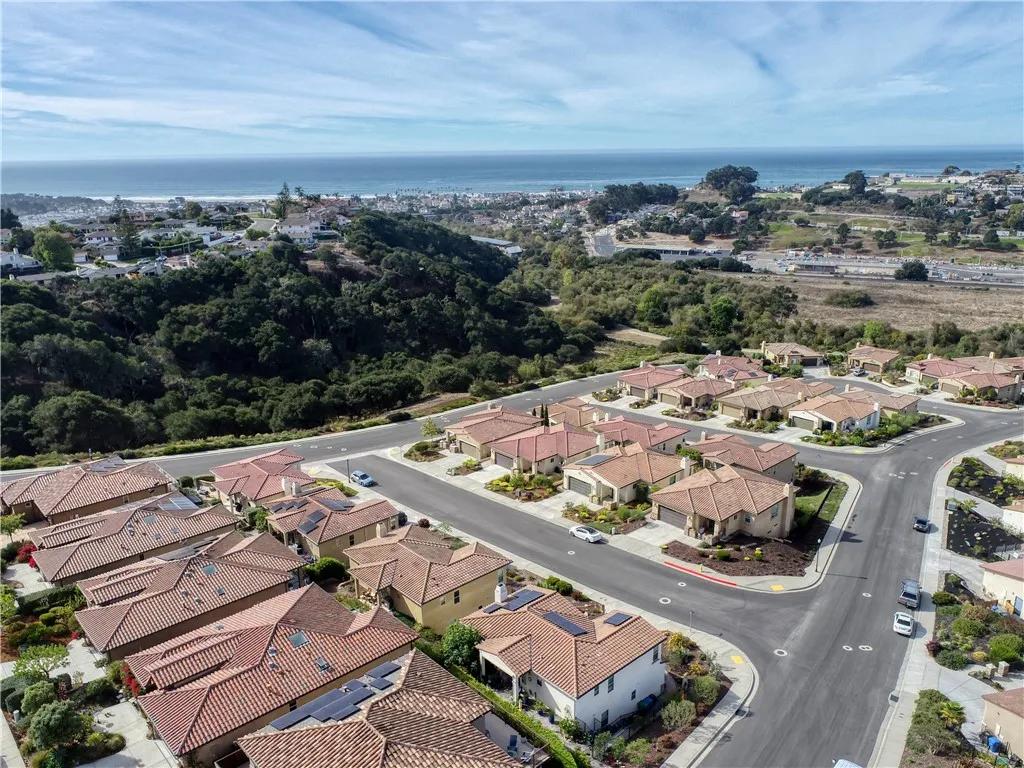 215 Santos Way, Pismo Beach Ca 93449 | Detached 47