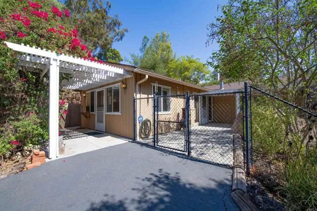 16776 Peace Valley Lane, Ramona Ca 92065 | Detached 32