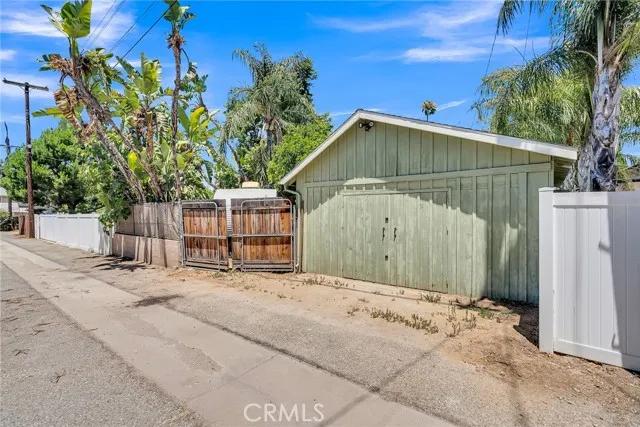 3754 Elmwood Court, Riverside Ca 92506 | Detached 28