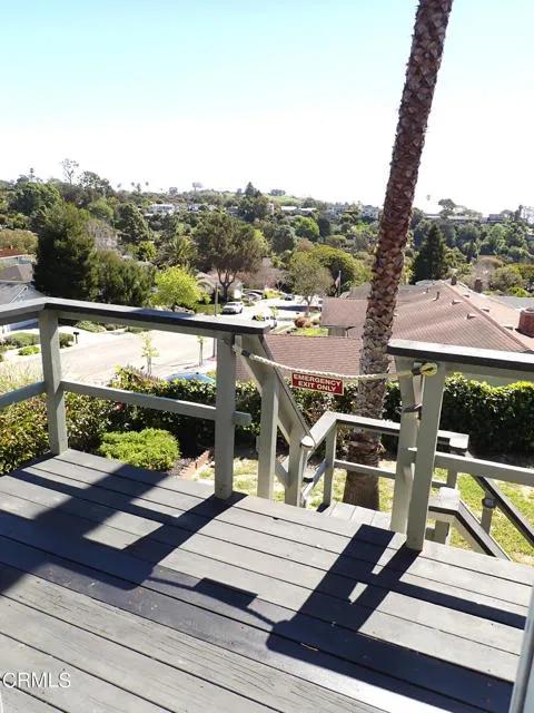 2526 Calle Galicia, Santa Barbara CA 93109 | Detached 19