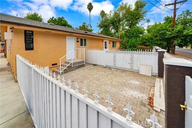 6931 Amigo Ave, Reseda Ca 91335 | Detached 3