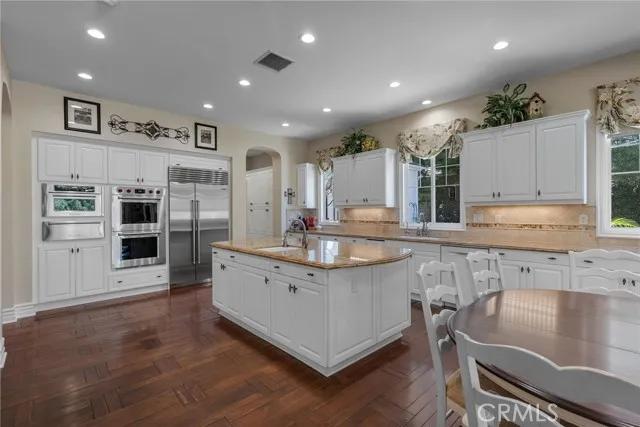 14910 Live Oak Springs Canyon Road, Canyon Country Ca 91387 | Detached 21