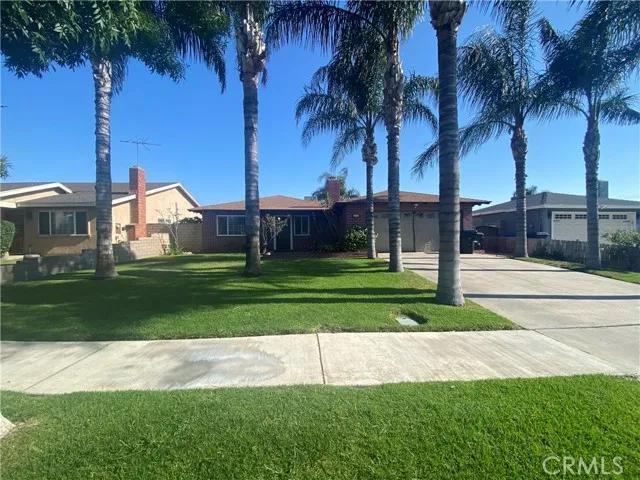 15731 Manzanita Drive, Fontana Ca 92335 | Detached 5