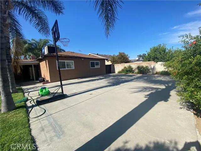 15731 Manzanita Drive, Fontana Ca 92335 | Detached 34