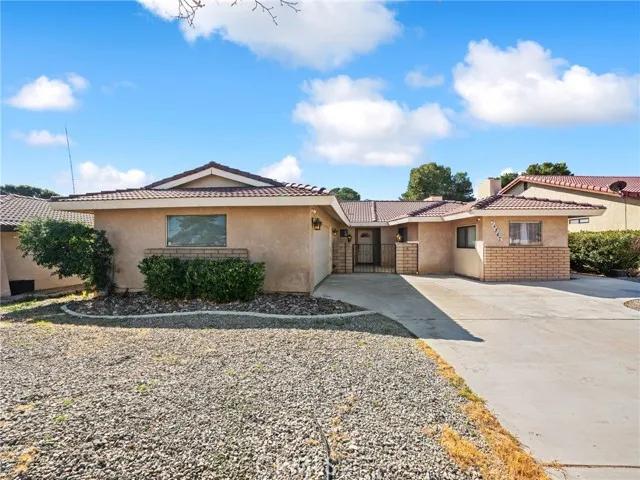 14867 Tournament Drive, Helendale CA 92342 | Detached 3