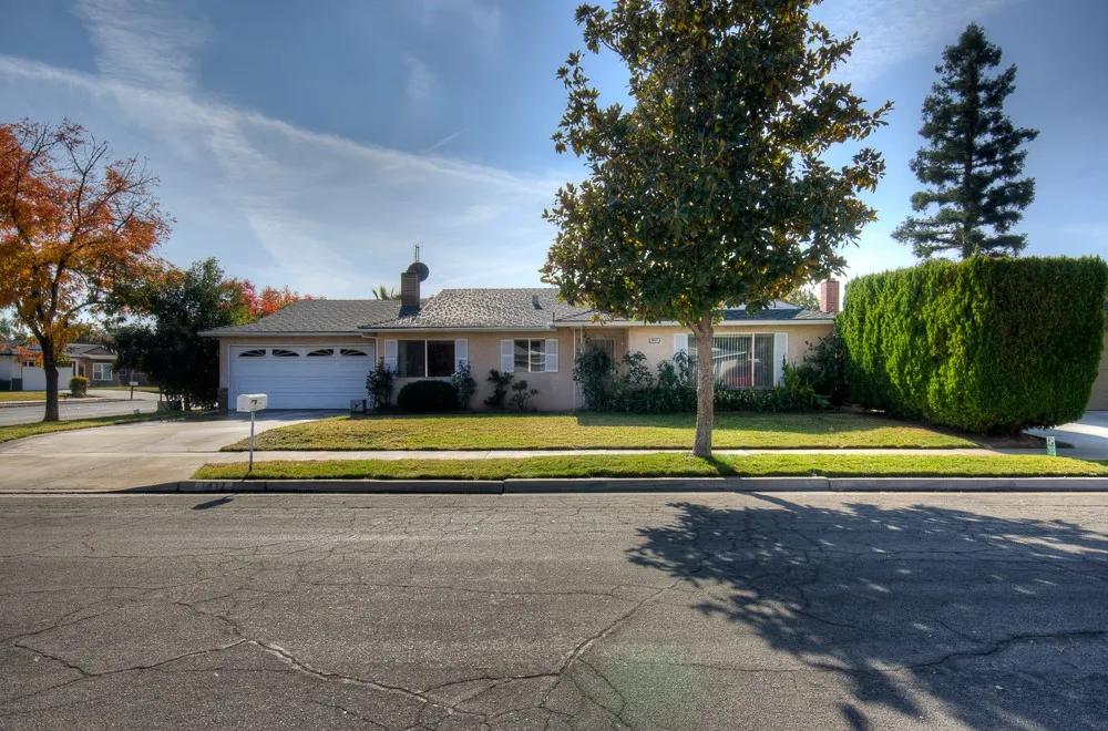 1417 W Minarets Avenue, Fresno Ca 93711 | Detached 3