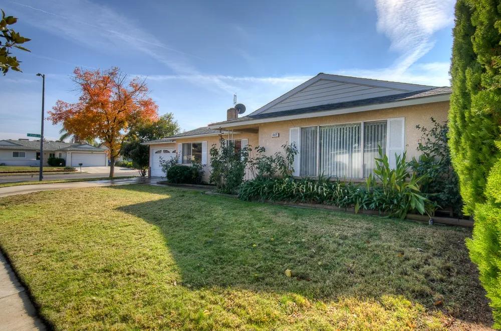 1417 W Minarets Avenue, Fresno Ca 93711 | Detached 2