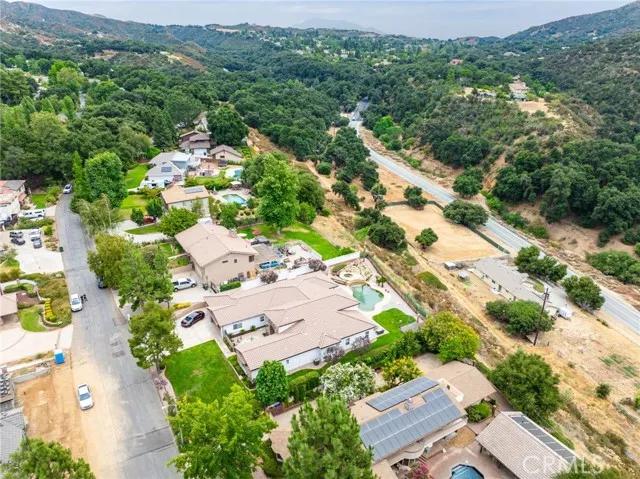 36999 Oak View Road, Yucaipa Ca 92399 | Detached 52