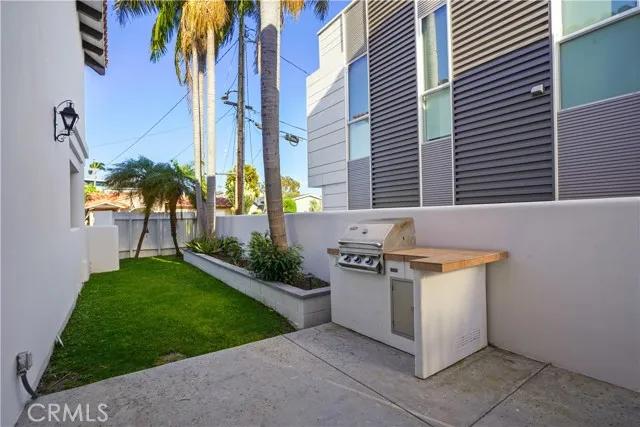 1502 Bonnie Brae Street, Hermosa Beach Ca 90254 | Detached 55