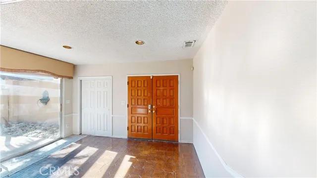 19531 Oakland Avenue, Rialto Ca 92377 | Detached 3