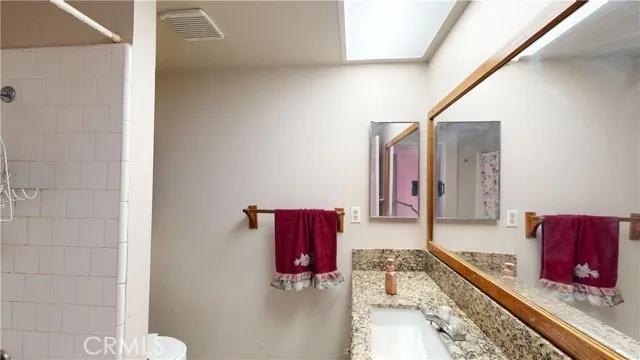 19531 Oakland Avenue, Rialto Ca 92377 | Detached 21