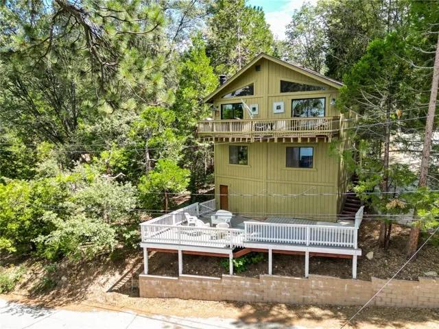 534 Dover Court, Lake Arrowhead Ca 92352 | Detached 4