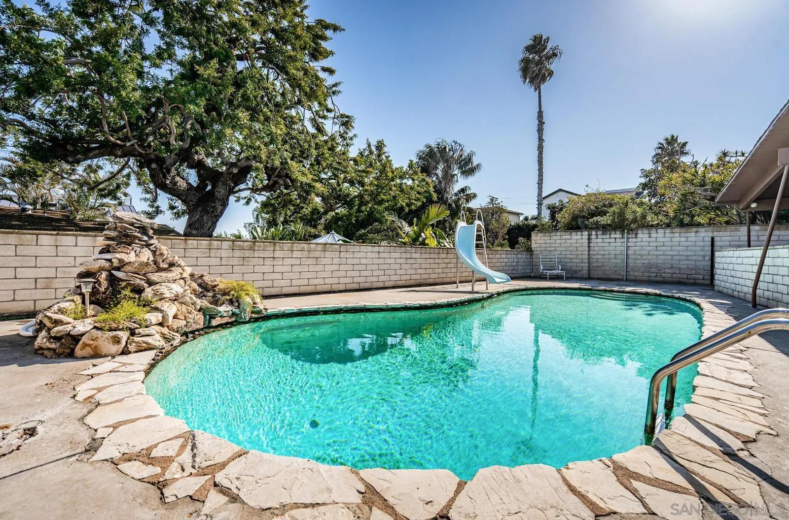 2961 Poinsettia Dr, Point Loma Ca 92106 | Detached 29