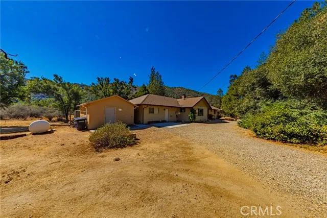 45310 S Oakview Drive, Oakhurst Ca 93644 | Detached 36