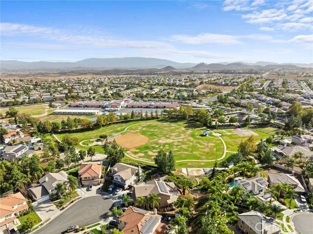 33570 Delphinium Lane, Murrieta Ca 92563 | Detached 12