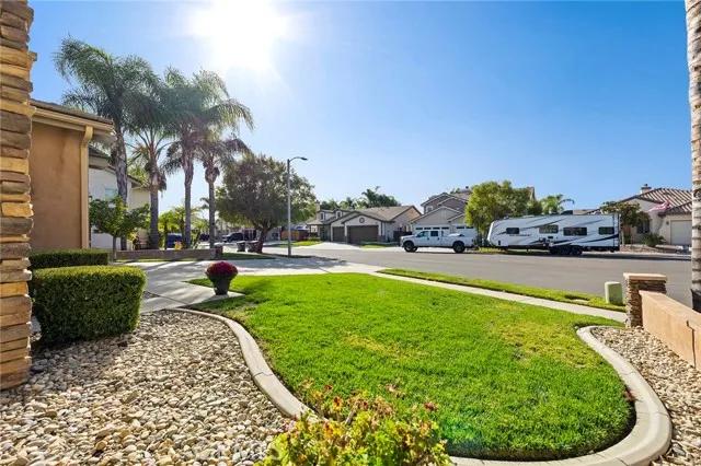 33570 Delphinium Lane, Murrieta Ca 92563 | Detached 60