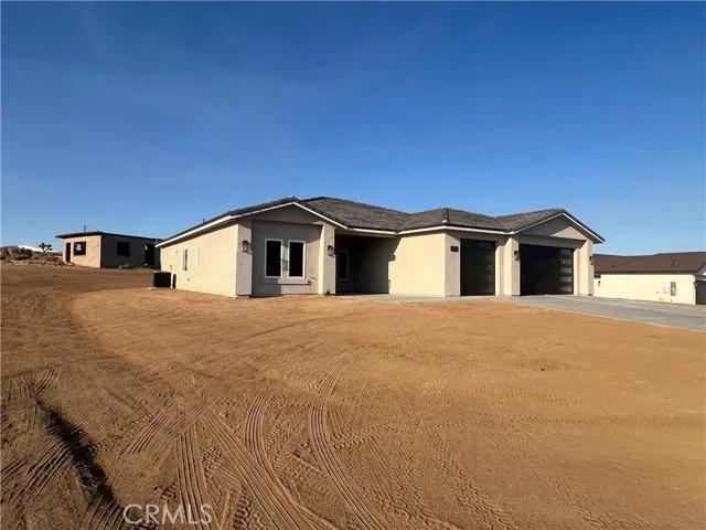 22440 Ocotillo Way, Apple Valley Ca 92308 | Detached 12