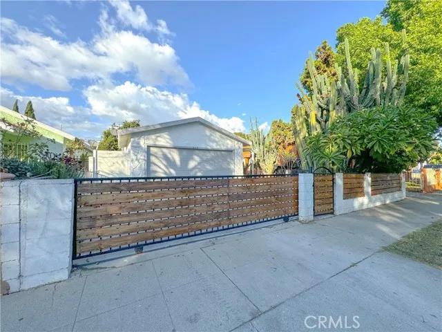 223 E 89th Street, Los Angeles Ca 90003 | Detached 1