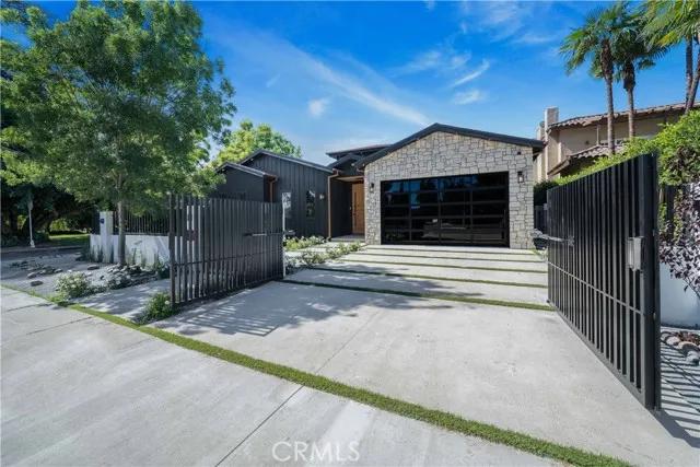 13463 Chandler Boulevard, Van Nuys Ca 91401 | Detached 1