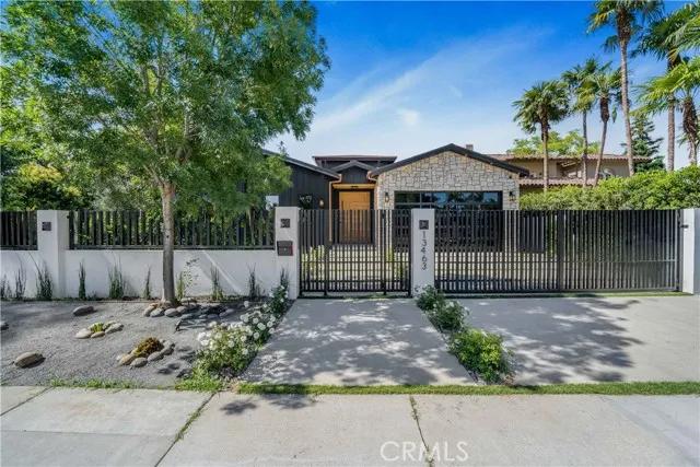 13463 Chandler Boulevard, Van Nuys Ca 91401 | Detached 4